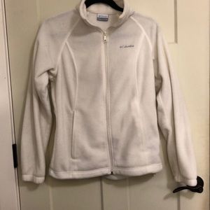 WHITE COLUMBIA SWEATER